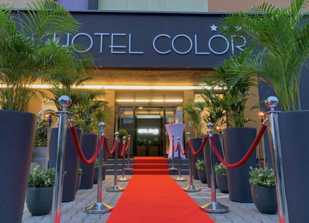 HotelColor_BiznisNight